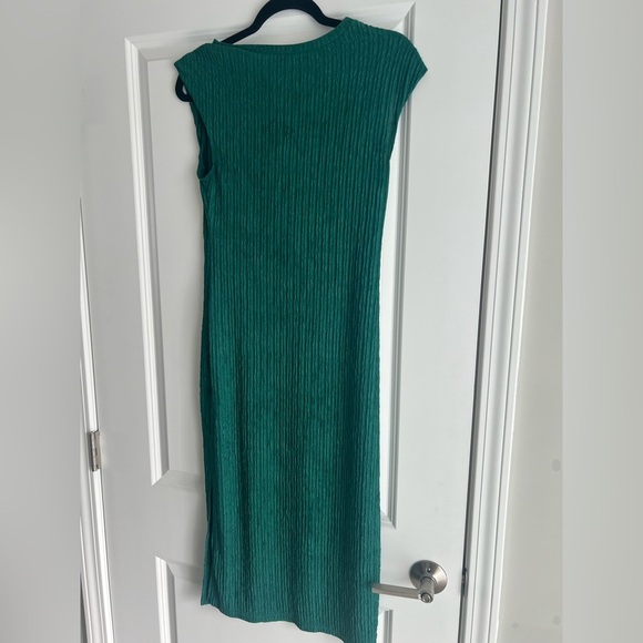 Frenchy Summer Leisure Side Split Slim Bodycon Dress - Picture 4 of 4